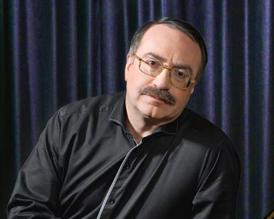 Даниил Крамер, Олег Аккуратов
